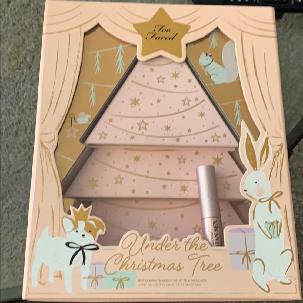 Too Faced Under the Christmas Tree Palette Mascara
